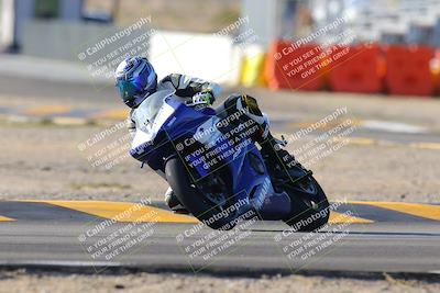 media/Dec-18-2022-SoCal Trackdays (Sun) [[8099a50955]]/Turn 2 (950am)/